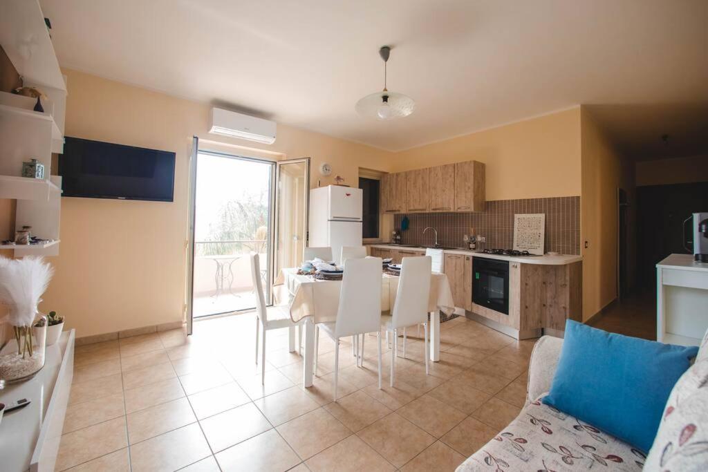Artemide Apartment Montepaone Lido Zewnętrze zdjęcie